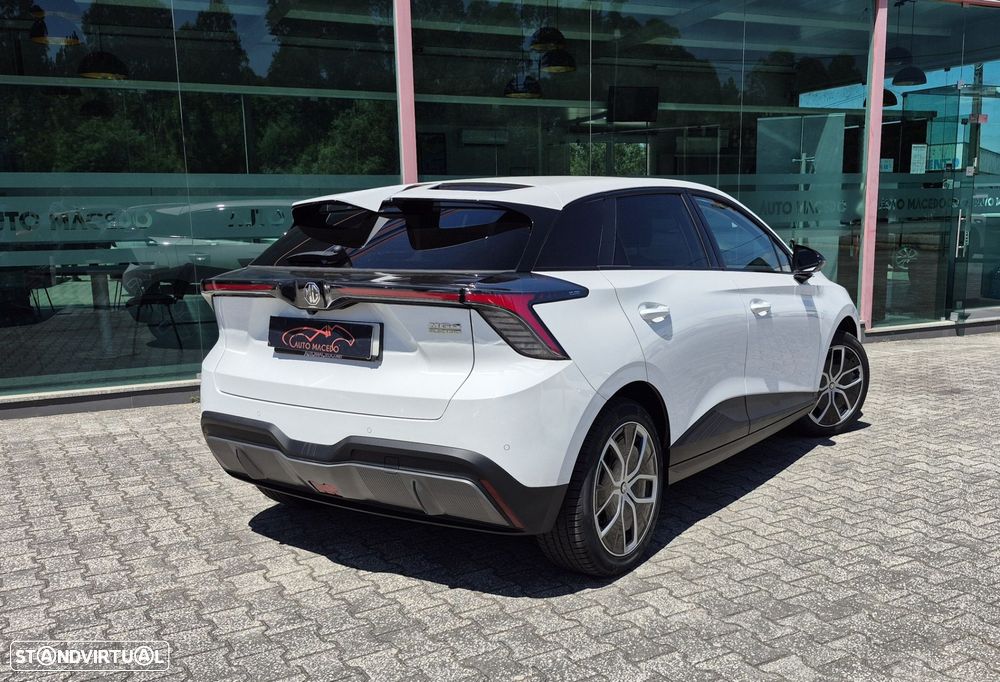 MG MG4 64 kWh Luxury - 3