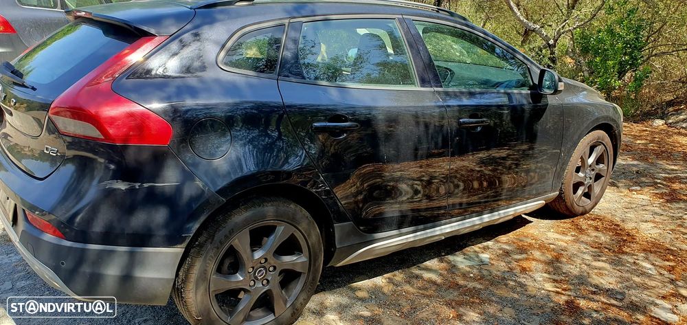 Volvo V40 Cross Country - 3