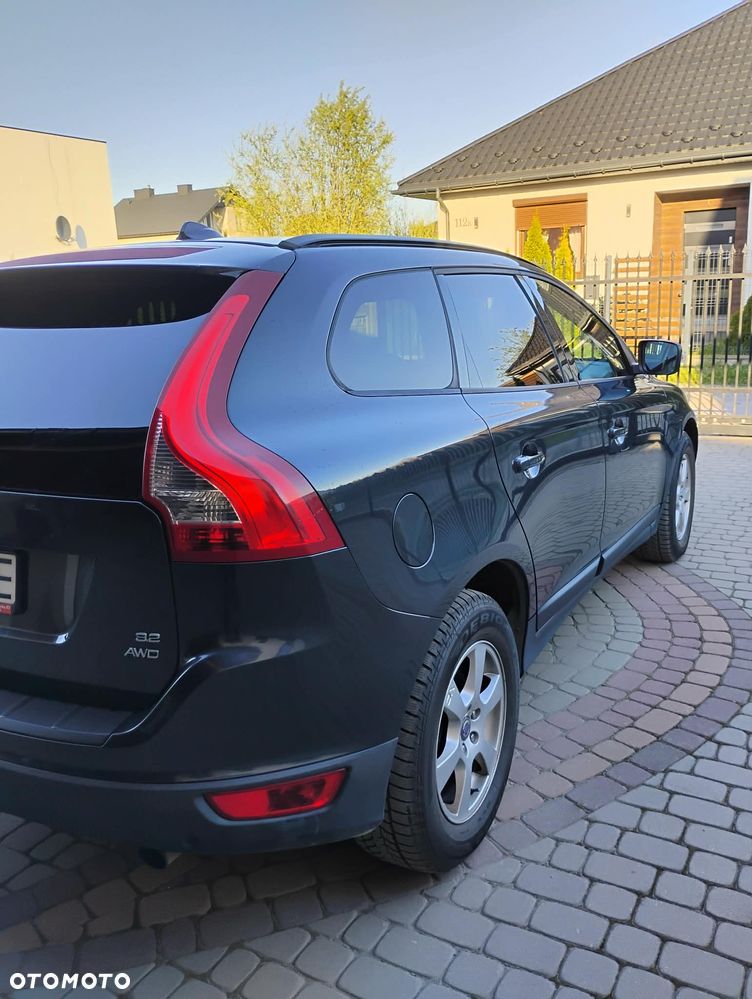 Volvo XC 60 3.2 AWD RDesign - 3