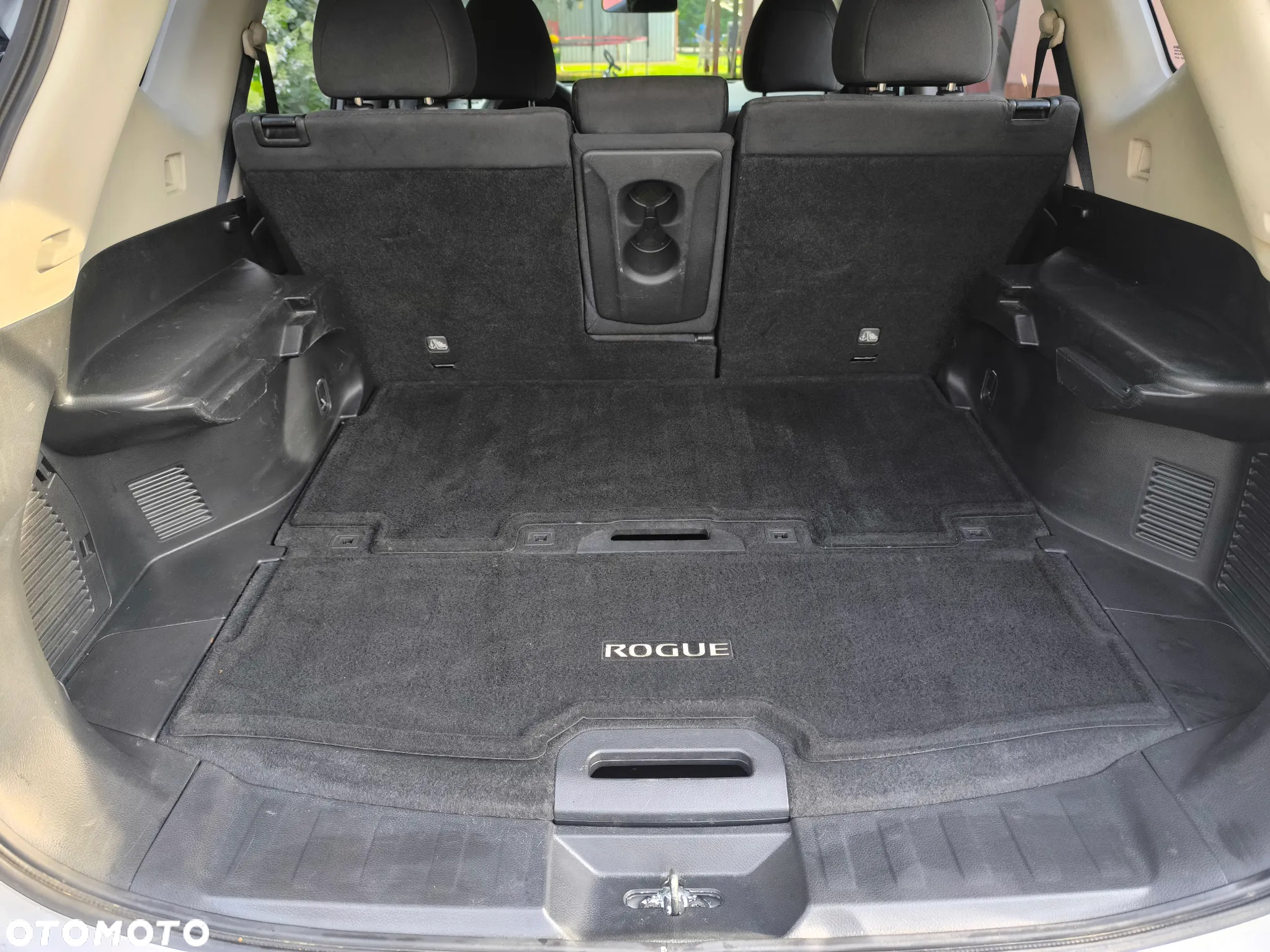 Nissan Rogue - 8