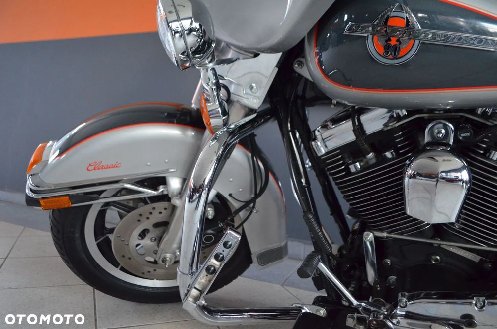 Harley-Davidson FLHT Electra Glide Standard - 25