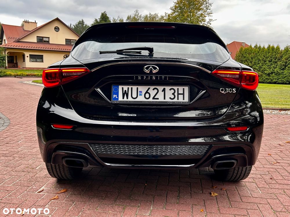 Infiniti Q30 1.6t Sport 7DCT - 6