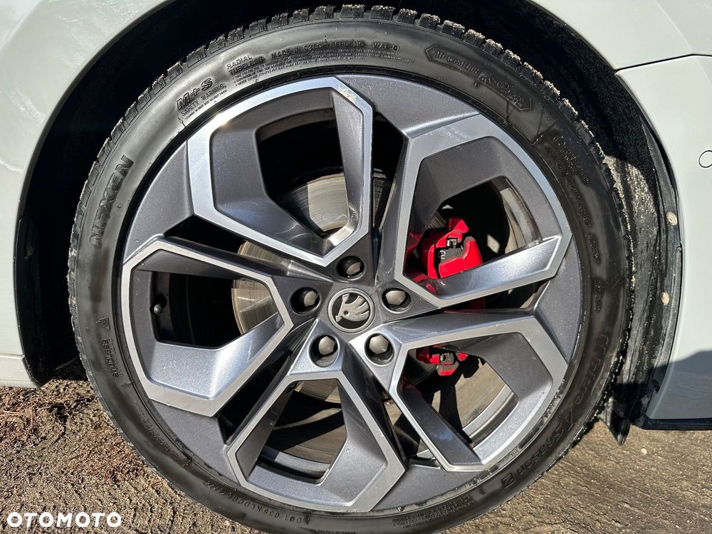 Skoda Octavia 2.0 TDI DSG RS Plus - 8