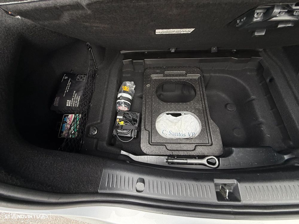 Mercedes-Benz E 220 d Avantgarde - 17