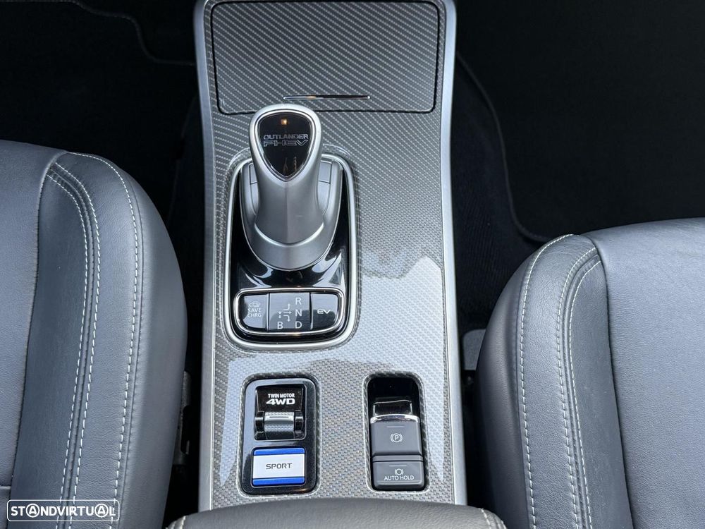 Mitsubishi Outlander 2.4 Intense - 34