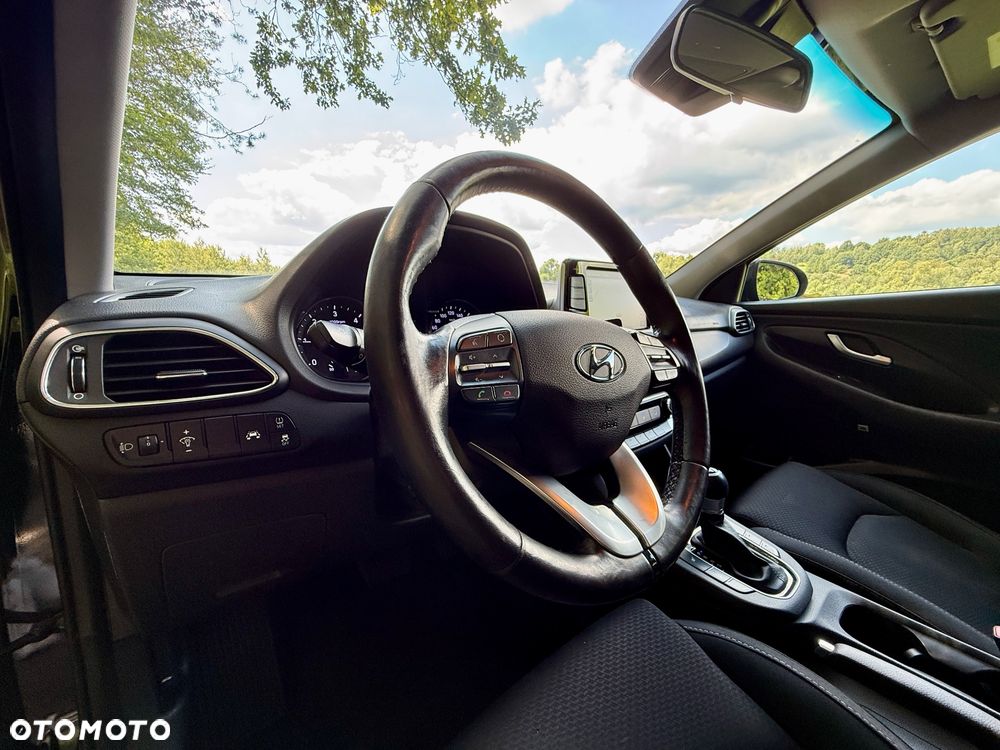 Hyundai i30 1.6 D Comfort DCT - 17