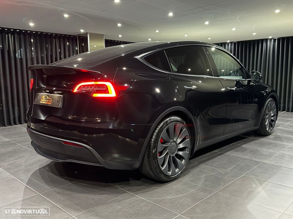 Tesla Model Y Performance Dual Motor AWD - 8