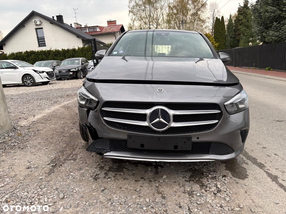 Mercedes-Benz Klasa B 180 7G-DCT Progressive - 16