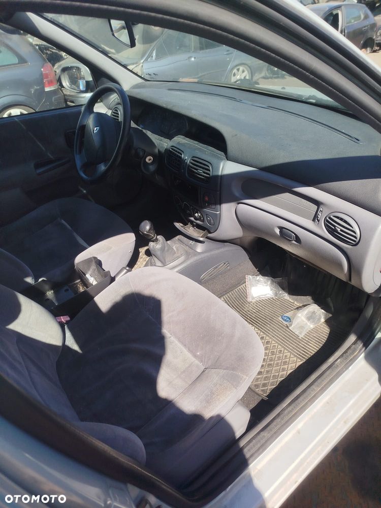 Renault Megane 1 na części. - 4
