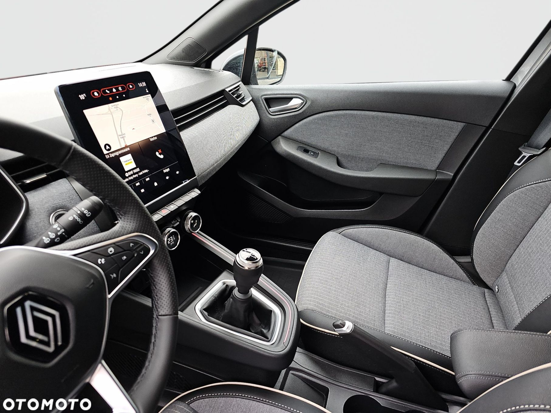 Renault Clio - 19