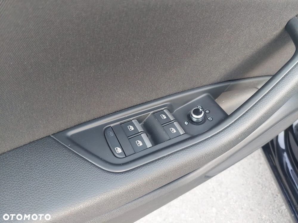 Audi A4 Avant 2.0 TDI - 19