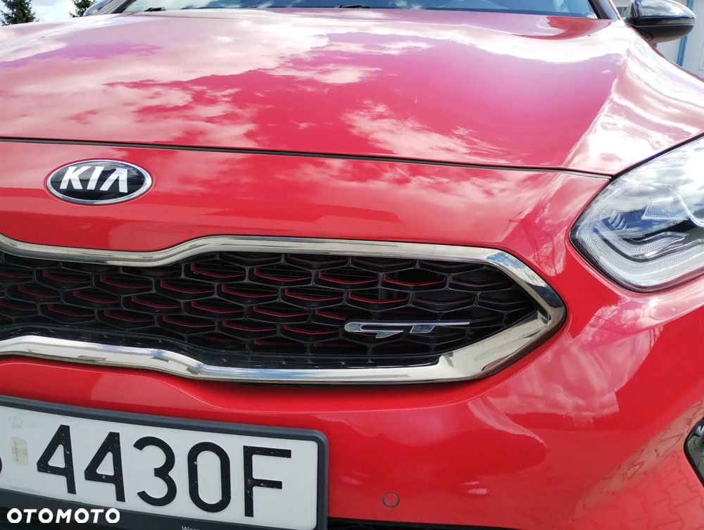 Kia ProCeed 1.6 T-GDI GT DCT - 11