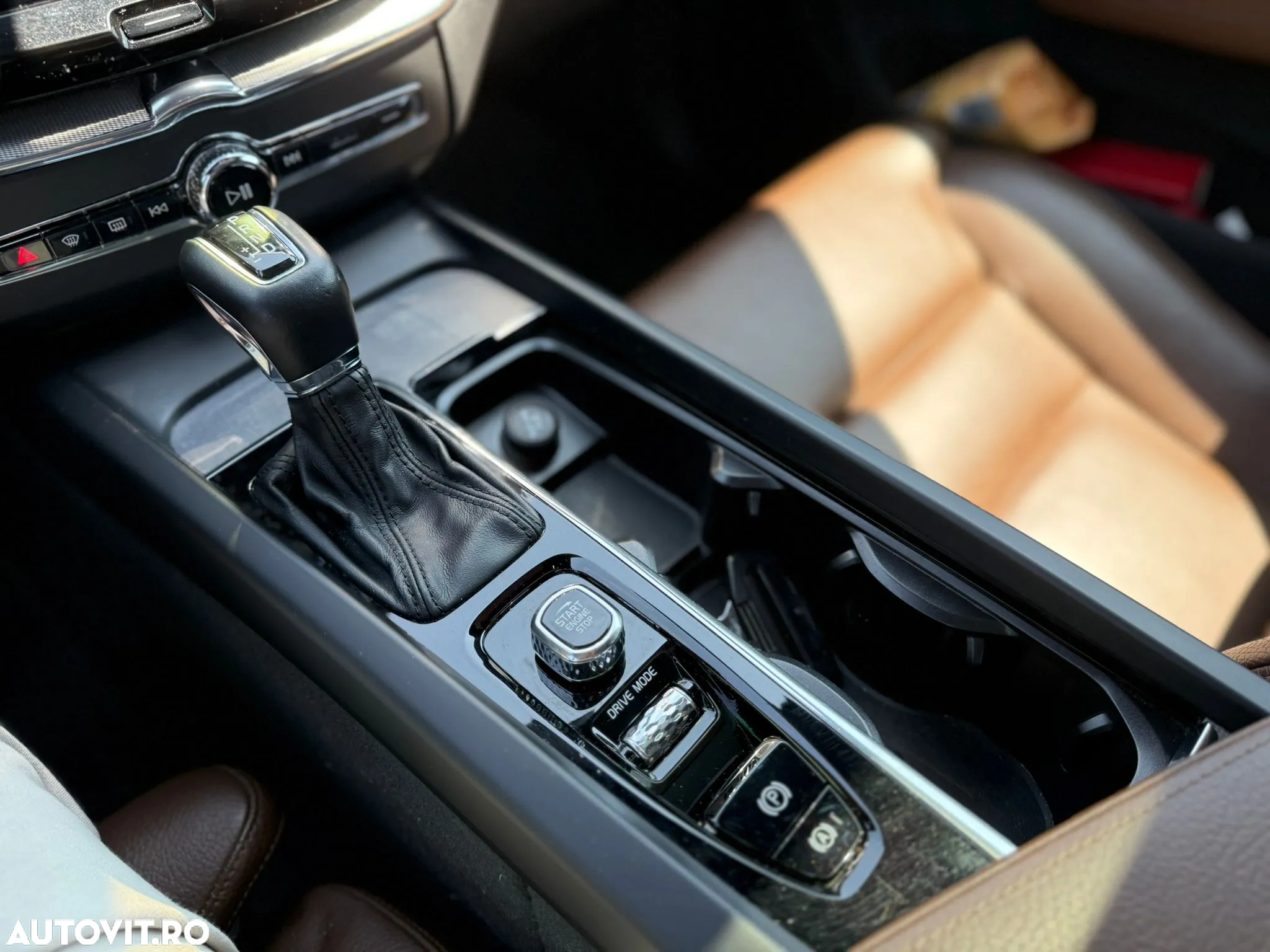 Volvo XC 60 T5 AWD Inscription - 32