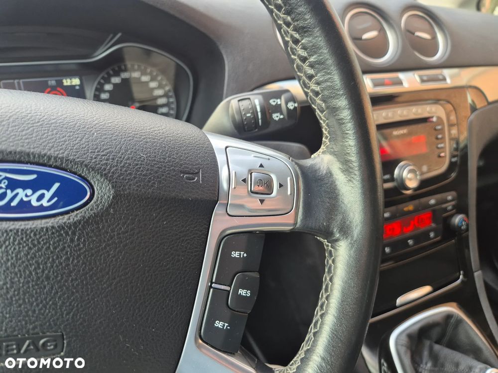 Ford S-Max 2.0 TDCi DPF Titanium - 23