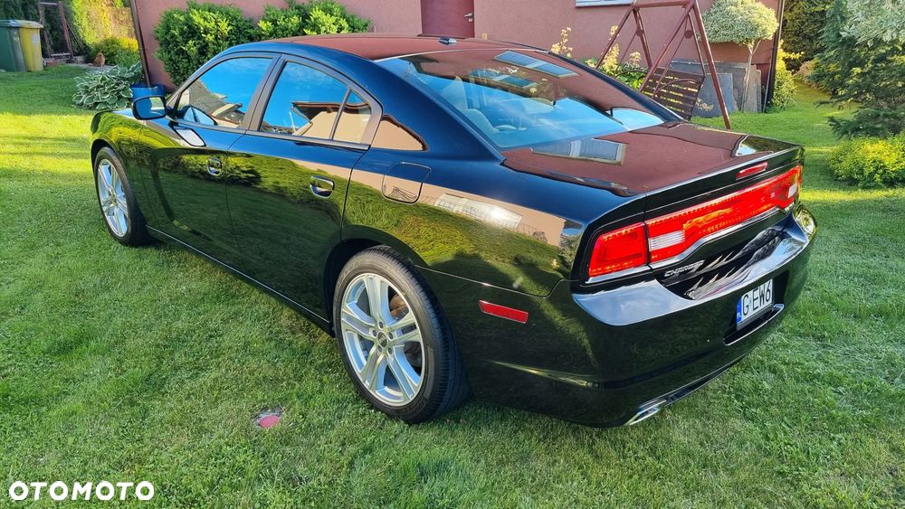Dodge Charger - 4