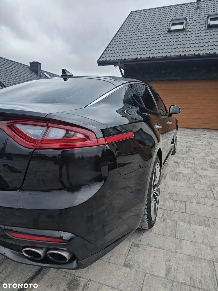 Kia Stinger 2.0 T-GDI GT Line - 11