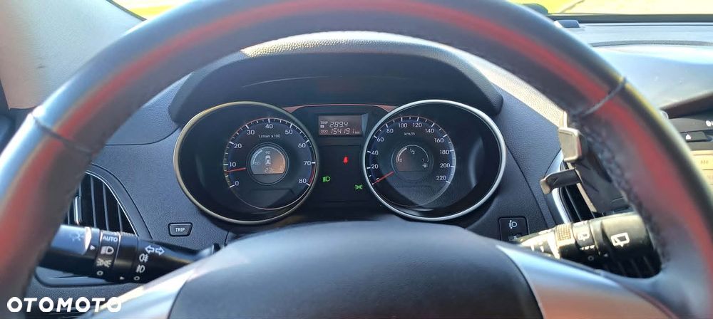 Hyundai ix35 2.0 4WD Premium - 19
