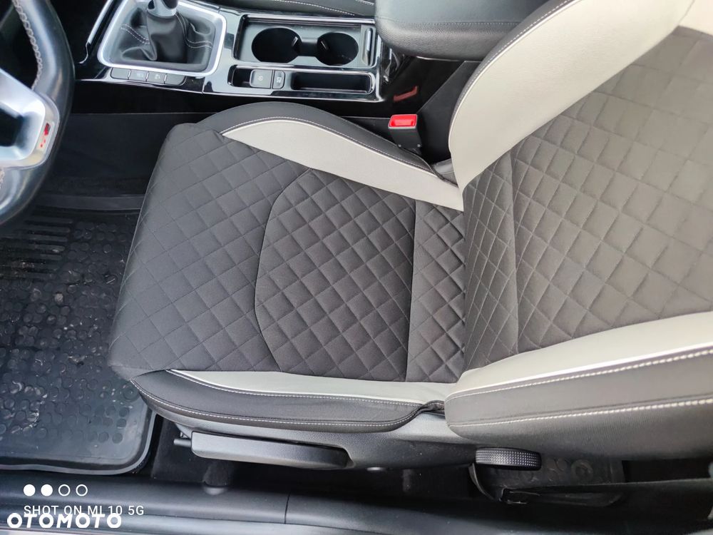 Kia Ceed 1.6 CRDi GT Line - 10