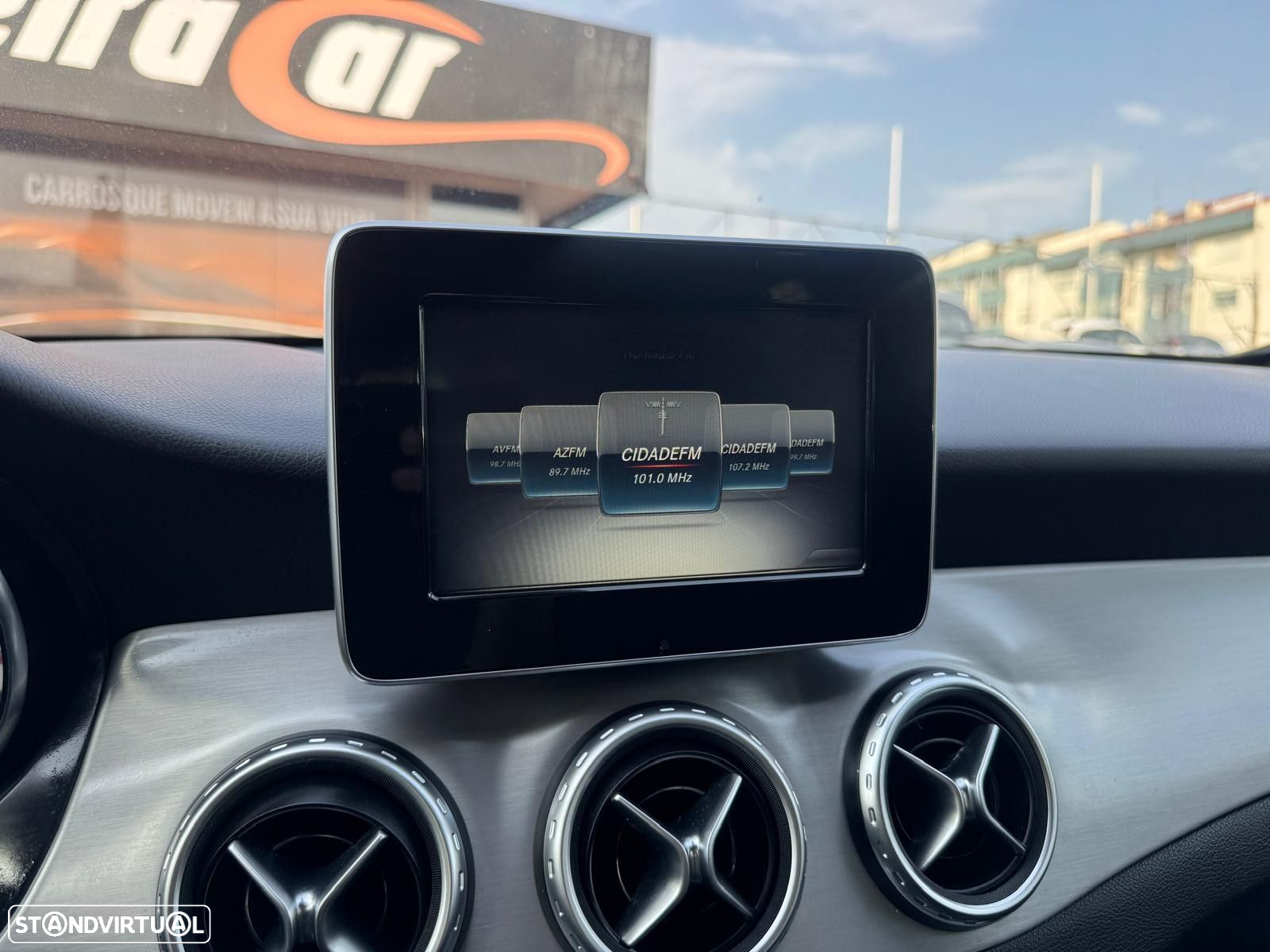 Mercedes-Benz GLA 180 CDi AMG Line - 42
