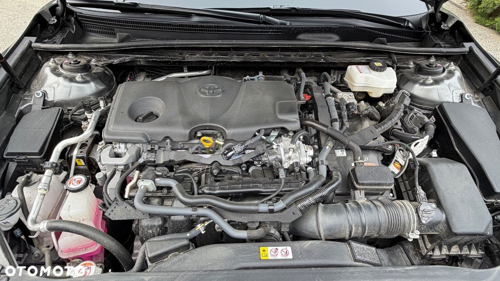 Toyota Camry 2.5 Hybrid Executive CVT - 18