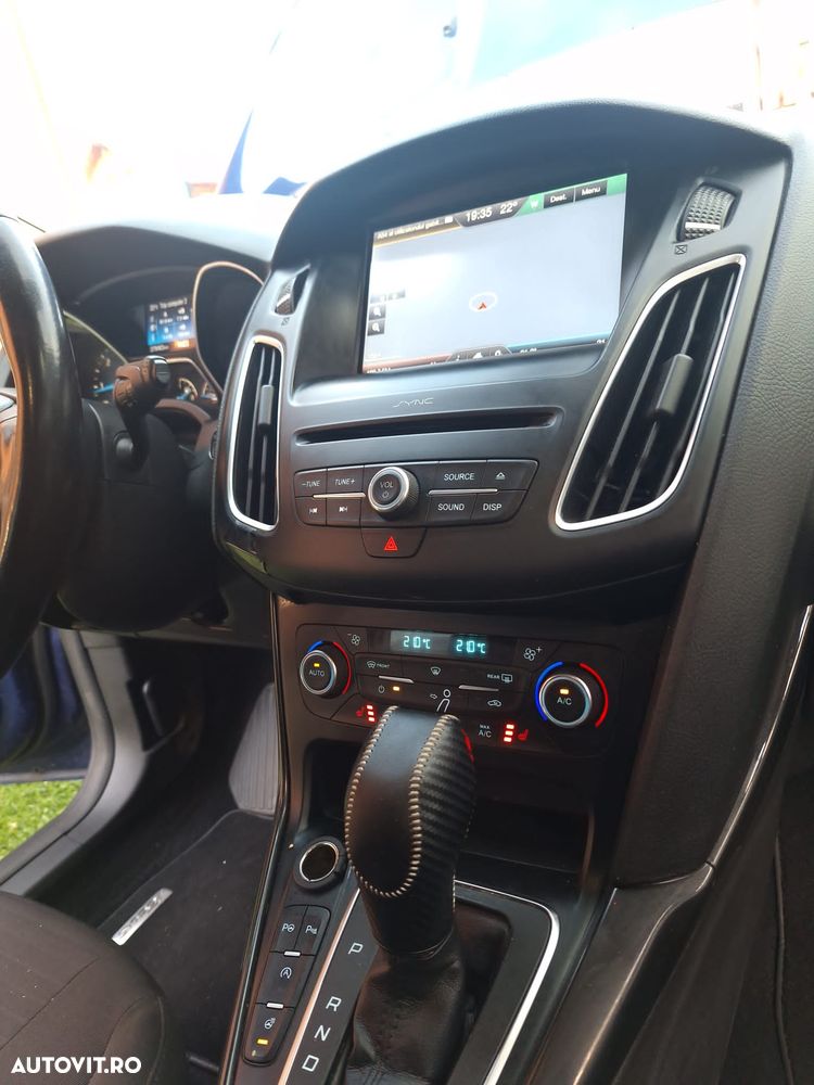 Ford Focus - 10