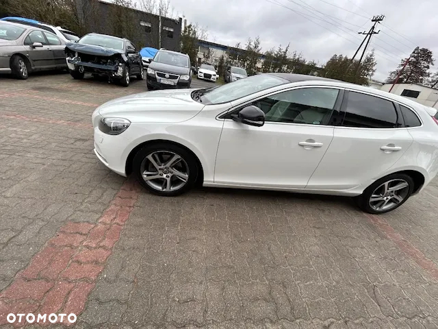 Volvo V40 T5 Drive-E R-Design Summum - 8