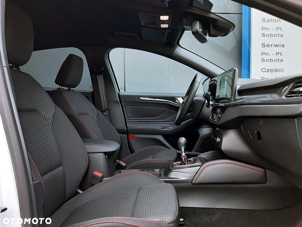 Ford Focus 1.0 EcoBoost ST-Line X - 31