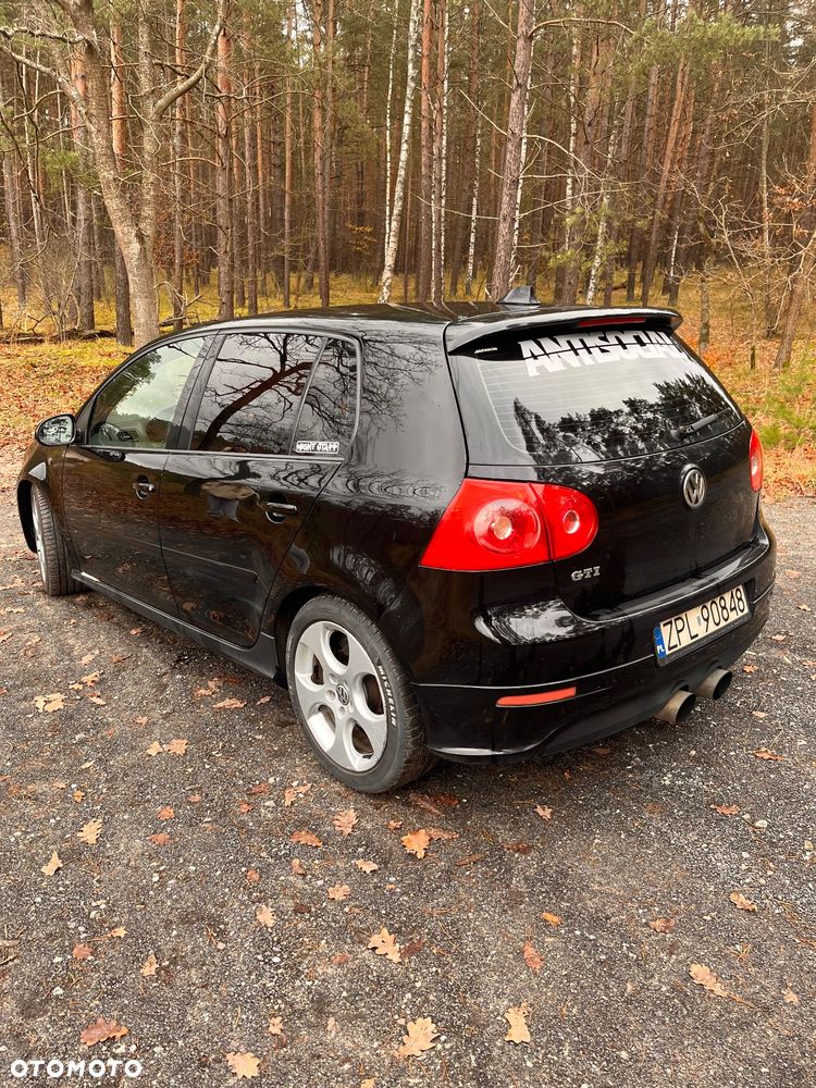 Volkswagen Golf 2.0 GTI - 2