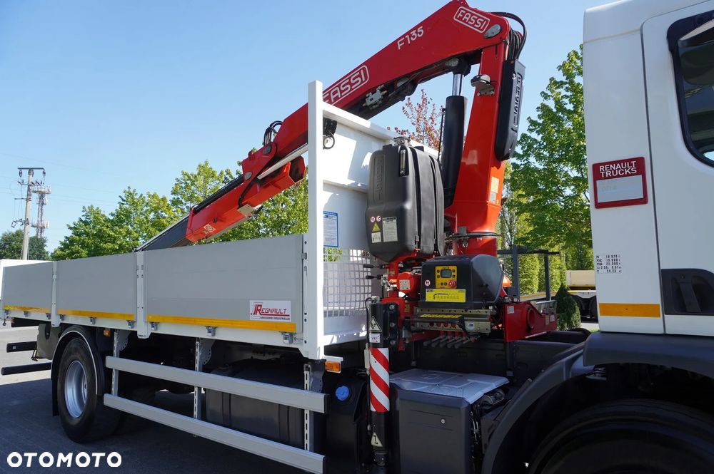 Renault C280 P4x2 E6 / HDS Fassi 5,6 t / Zasięg 8 m / Platforma 15 EPAL - 9