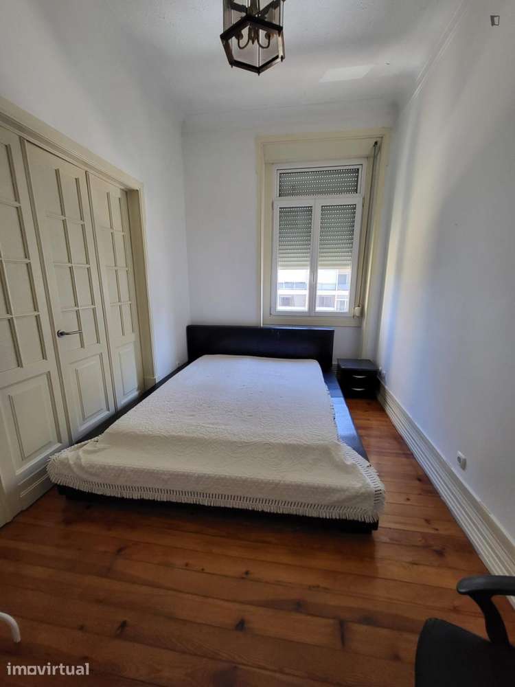 Quarto - localizado em São Sebastião Lisbon - Grande imagem: 4/14