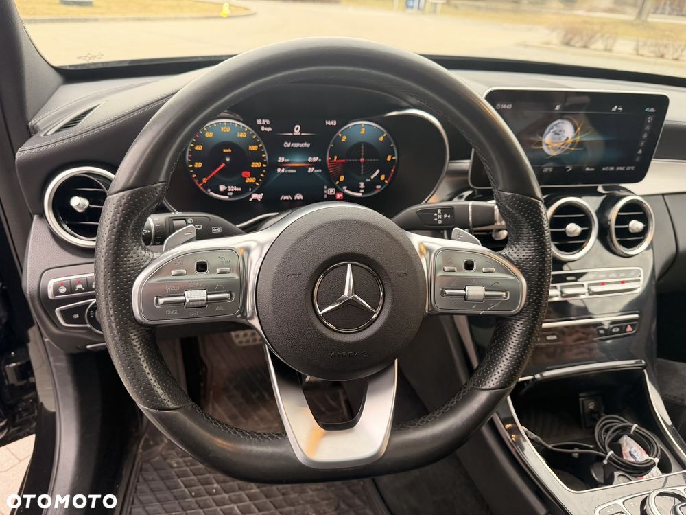 Mercedes-Benz Klasa C 300 d 4MATIC 9G-TRONIC - 32