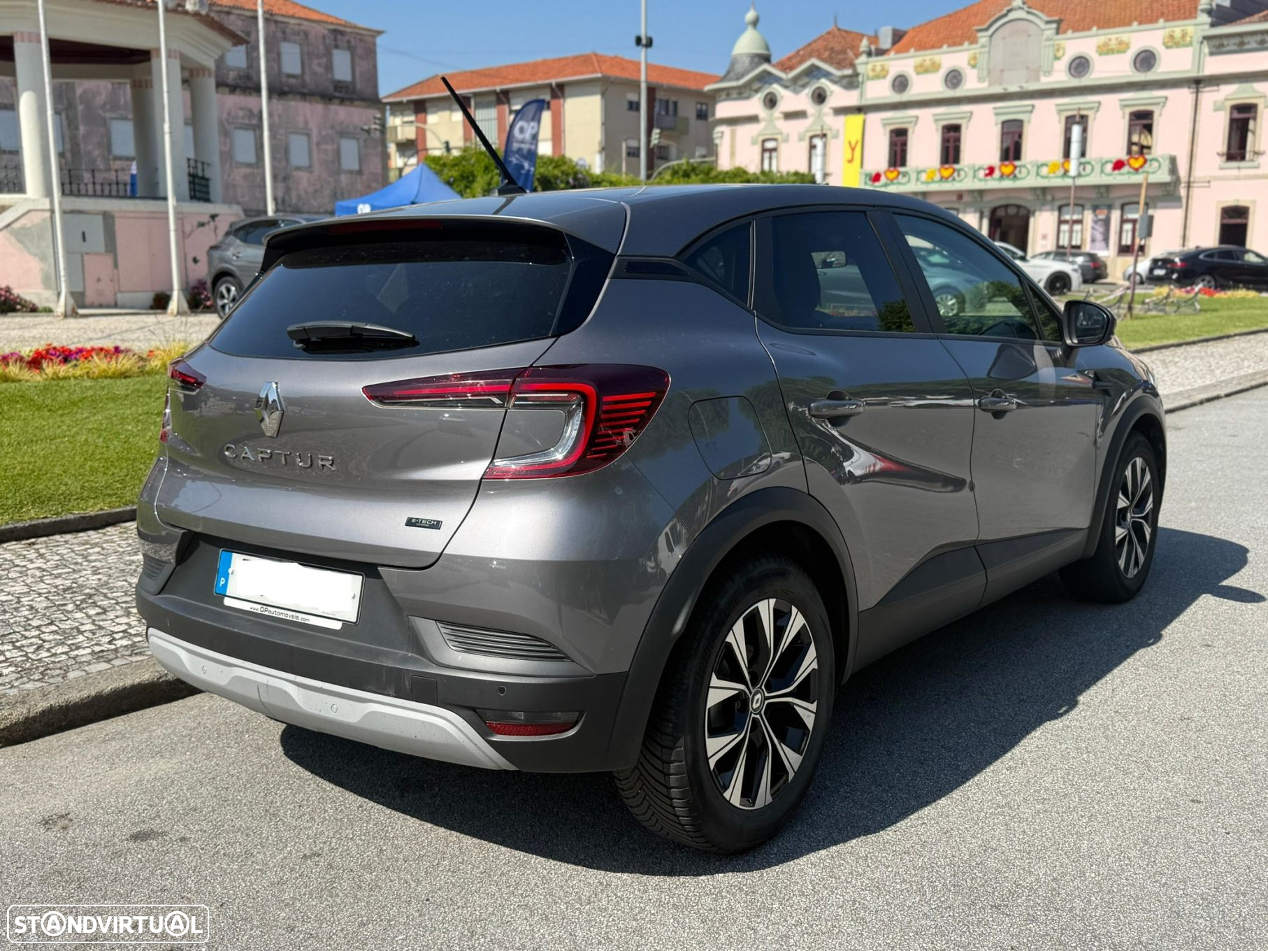 Renault Captur 1.6 E-Tech Full Hybrid Engineered - 2