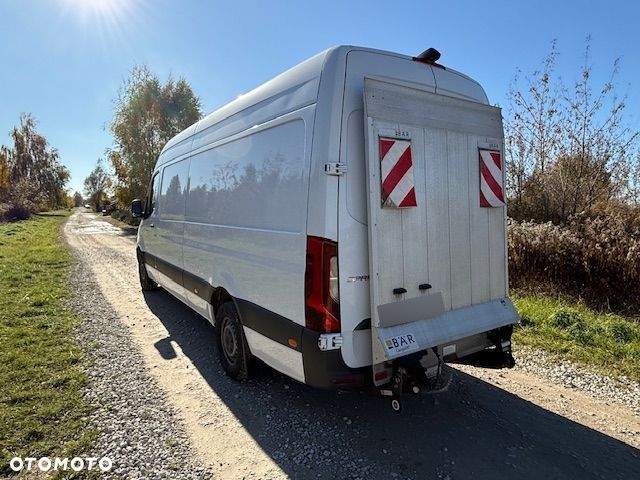 Mercedes-Benz Sprinter - 4