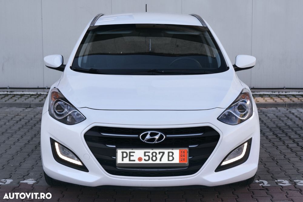 Hyundai i30 1.6 CRDI Intro Edition - 13