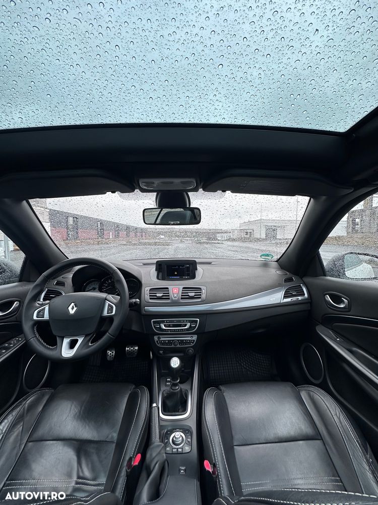 Renault Megane TCe 180 GT - 27