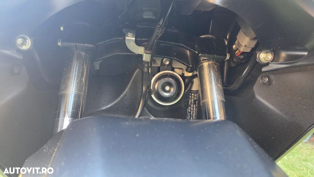 Suzuki AN 400 Burgman - 30