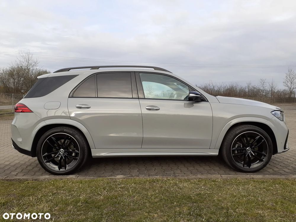 Mercedes-Benz GLE 300 d 4Matic 9G-TRONIC AMG Line - 3