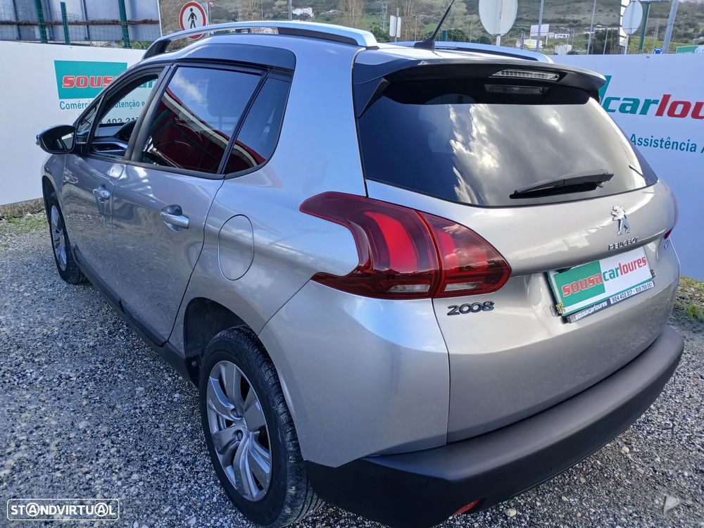 Peugeot 2008 1.2 PureTech Style - 11