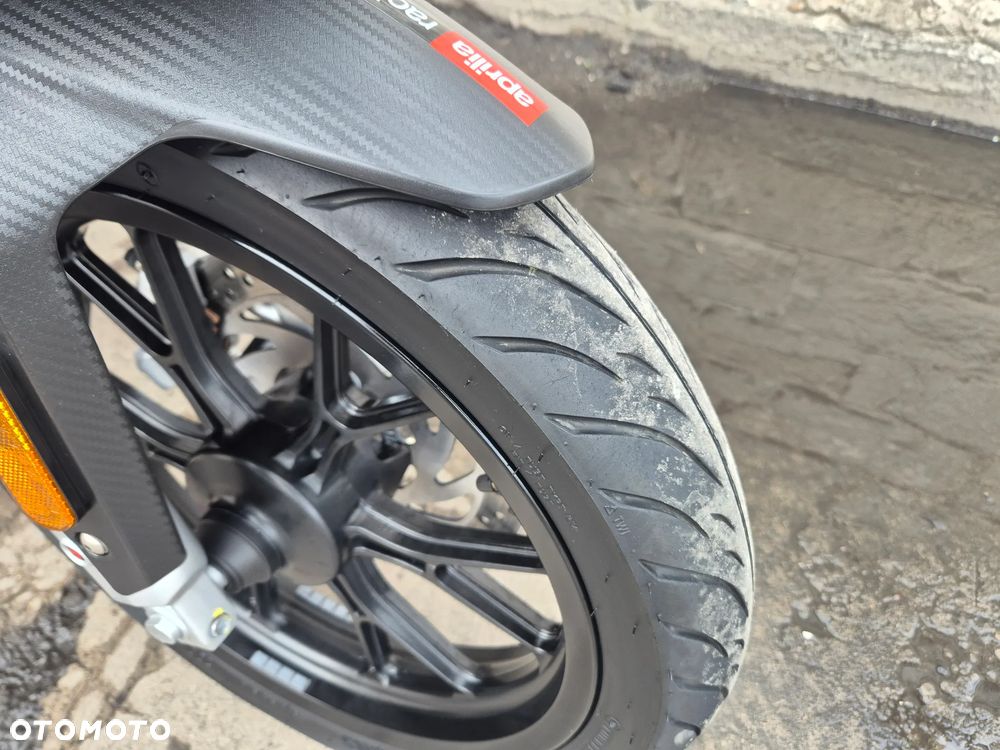 Aprilia Tuono - 9