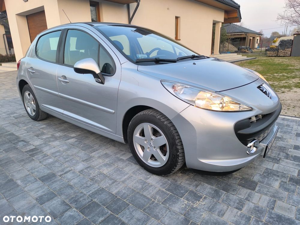 Peugeot 207 - 3
