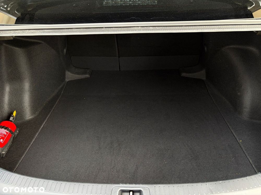 Toyota Corolla 1.8 Hybrid Comfort - 29