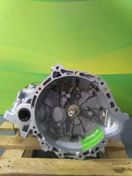 Caixa de velocidades RECONDICIONADA Toyota Yaris 1.4 D-4D Y80312514 - 1
