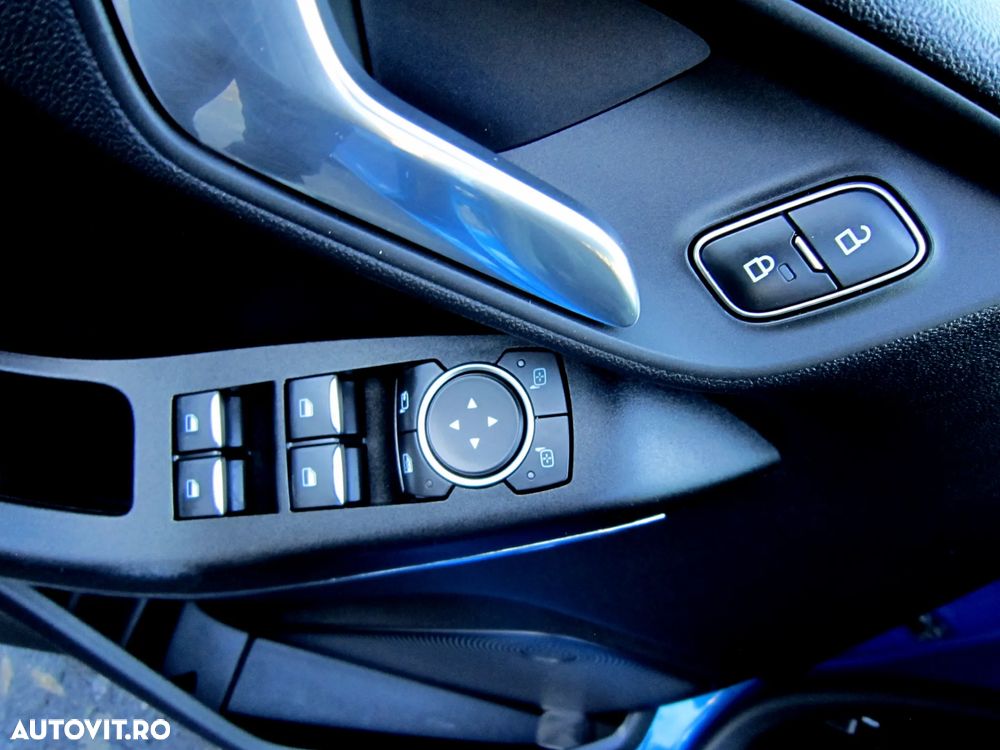 Ford Fiesta 1.0 EcoBoost Powershift Titanium - 28