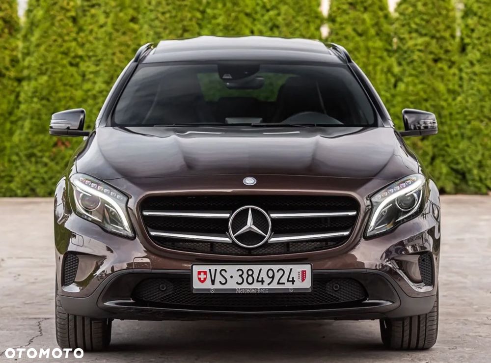 Mercedes-Benz GLA 250 4Matic 7G-DCT AMG Line - 4