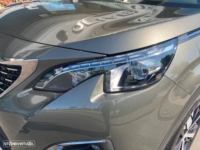 Peugeot 5008 1.2 PureTech Allure EAT8 - 13