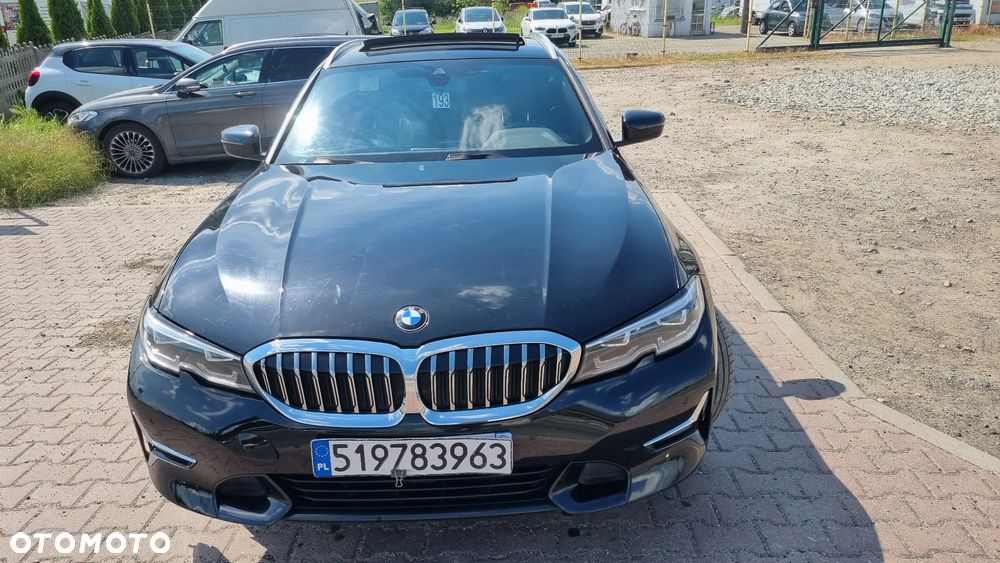 BMW Seria 3 320d Luxury Line Purity sport - 16