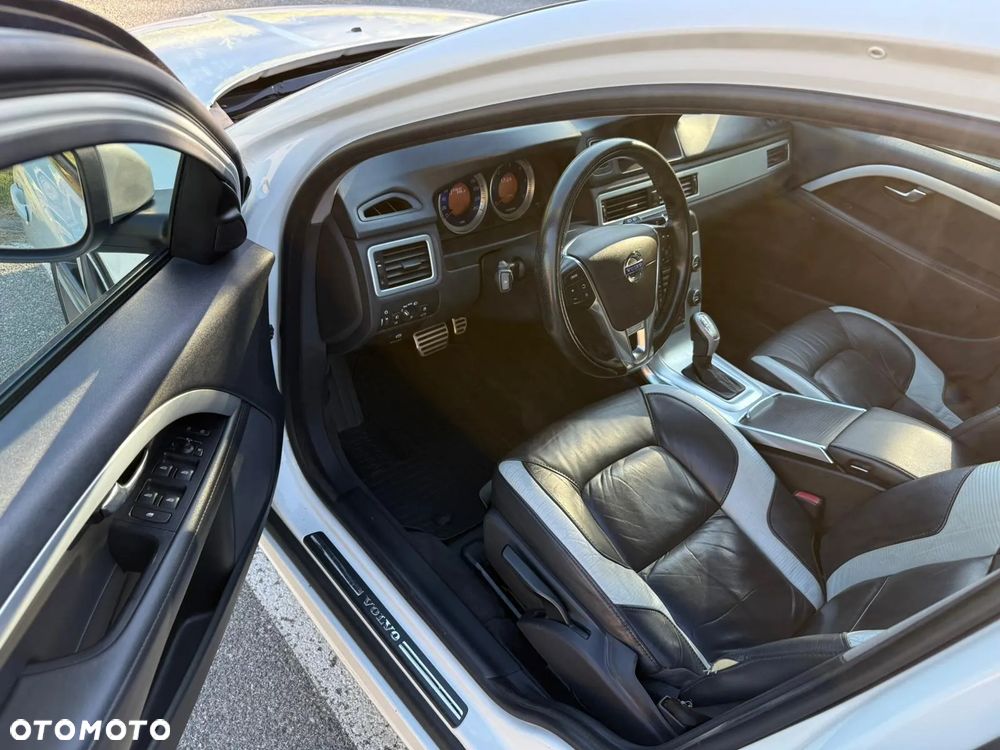Volvo V70 D4 AWD Geartronic RDesign - 10