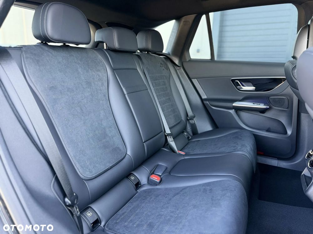 Mercedes-Benz GLC - 31
