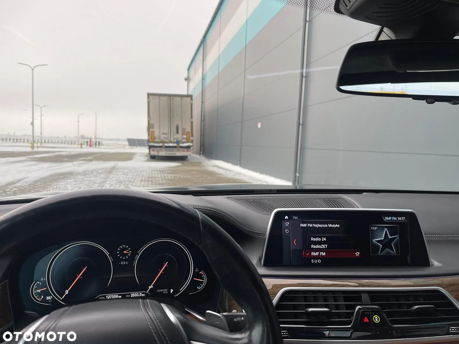 BMW Seria 7 750i xDrive - 3