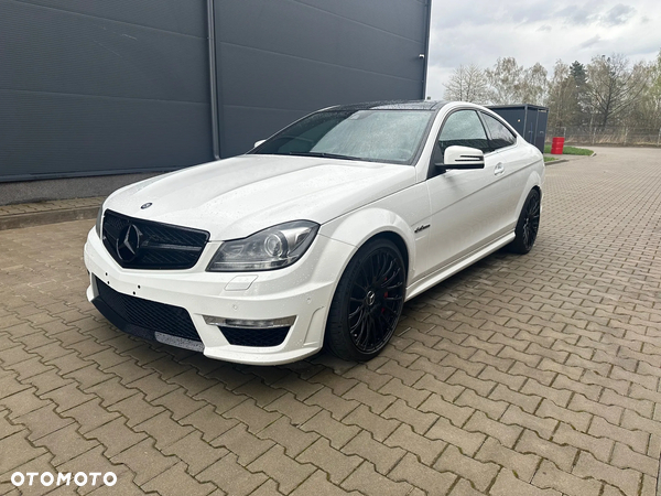 Mercedes-Benz Klasa C 63 AMG Coupe AMG SPEEDSHIFT MCT